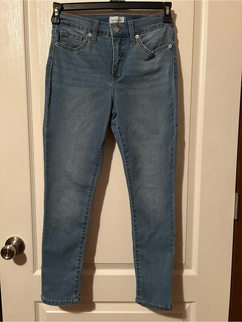 Crown & Ivy High Rise Skinny Crop Jeans